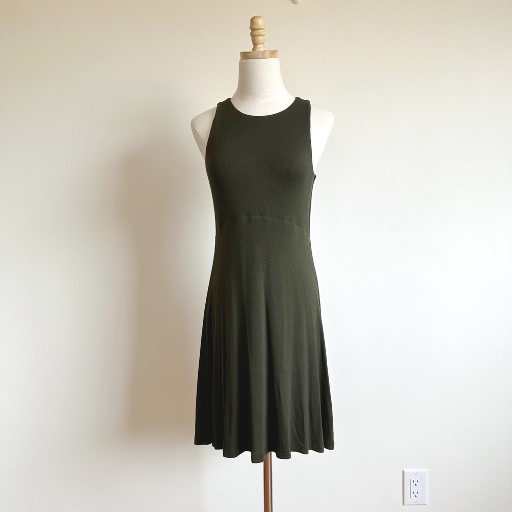 Athleta Santorini Thera Dress Small Green Athleisure Minimalist Travel Casual